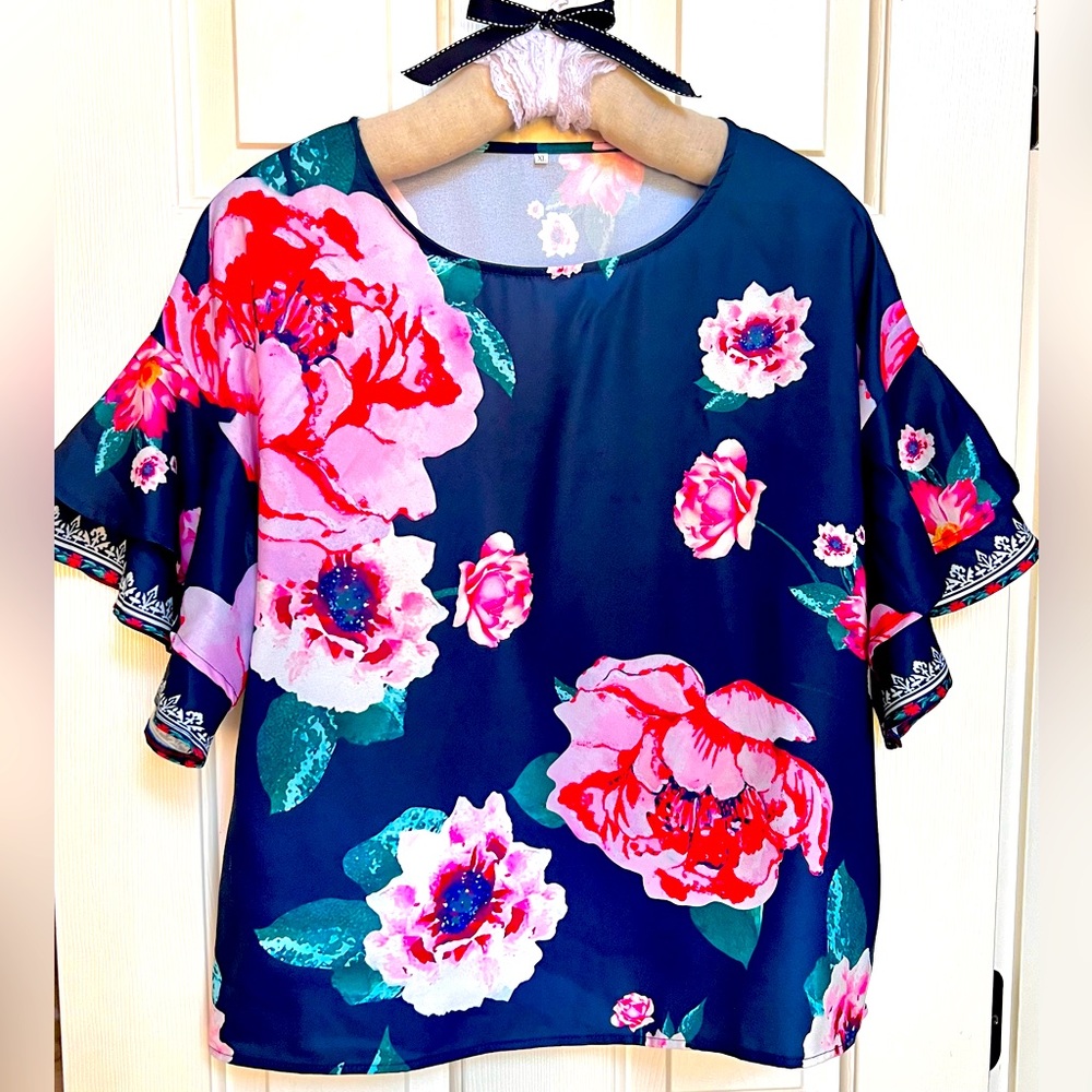 Pink Floral blouse navy green ruffle sleeves Size XL Spring Valentine Date Night